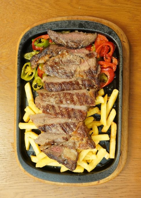 Harman Restaurant Speisenpräsentation